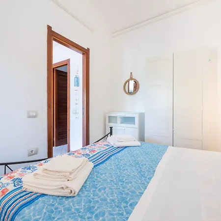 Caposchiera A Pinus Village